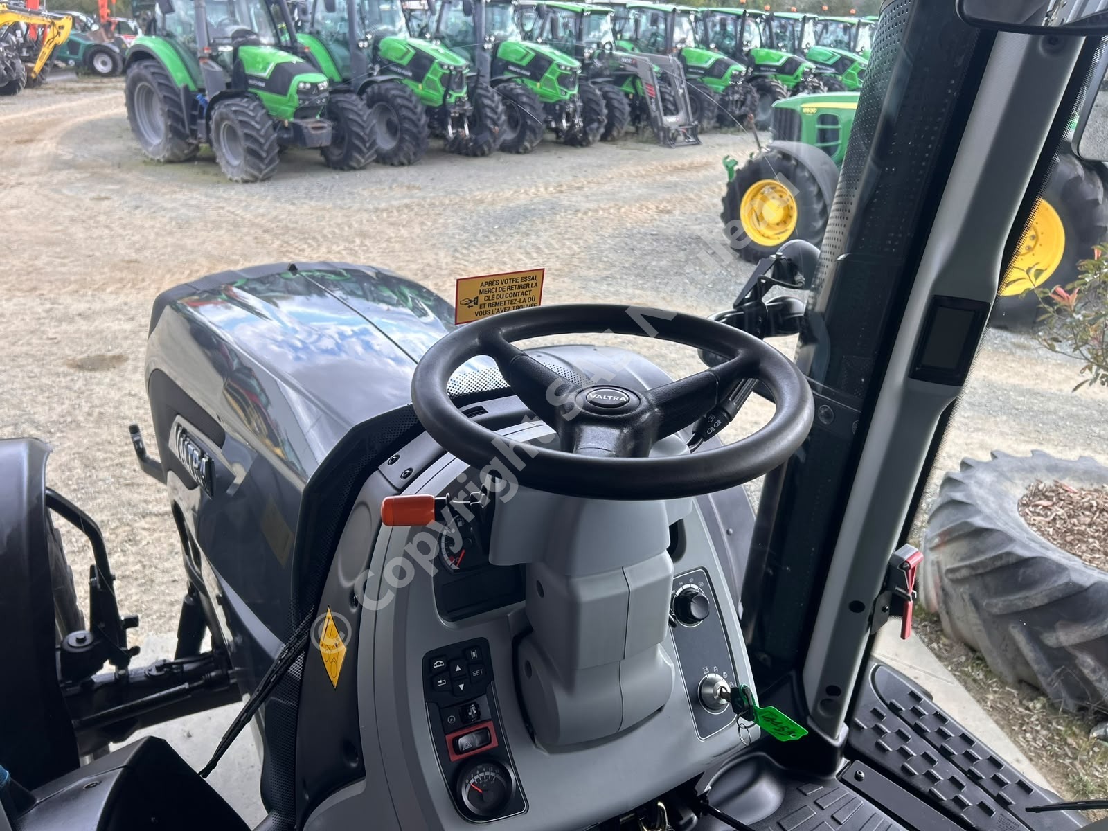 VALTRA T214 DIRECT