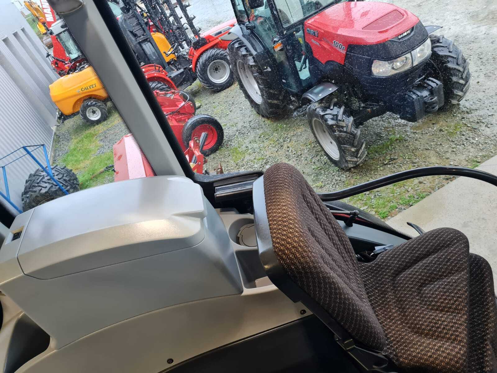 VALTRA T214 VERSU