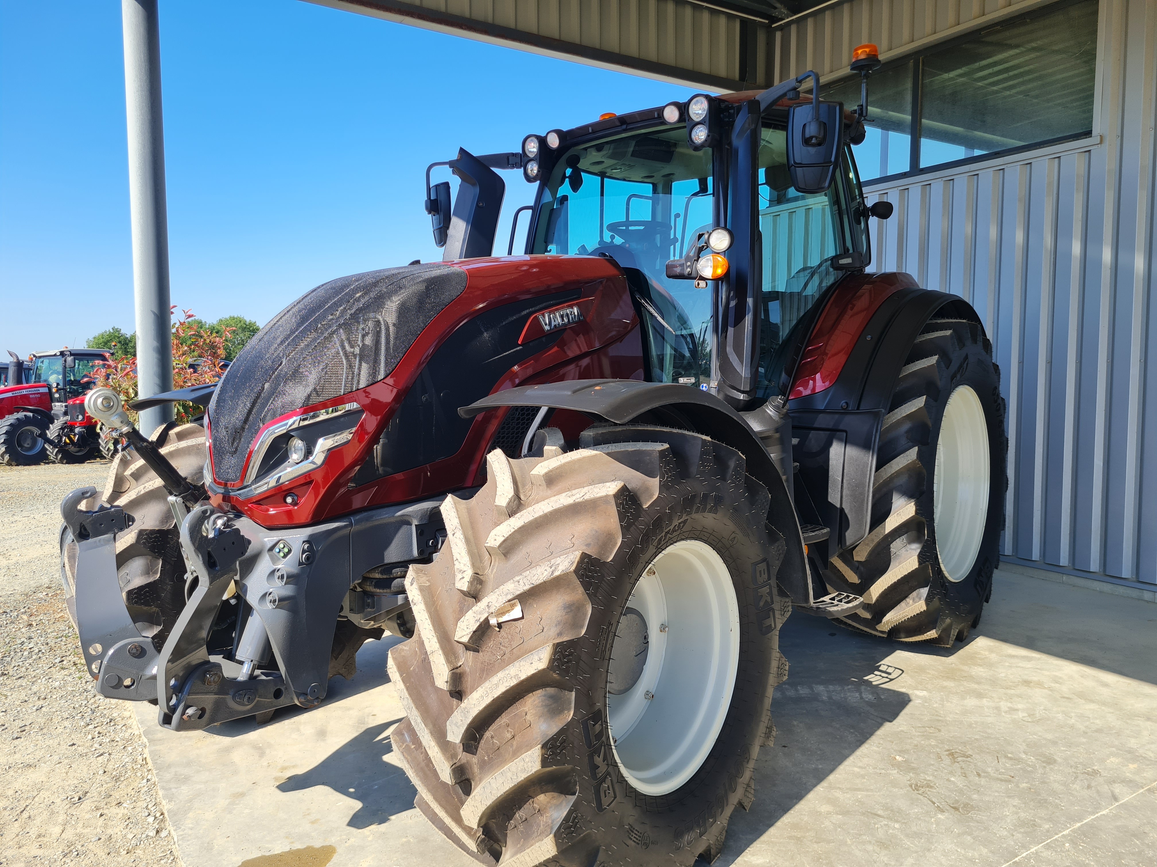 VALTRA T255 VERSU