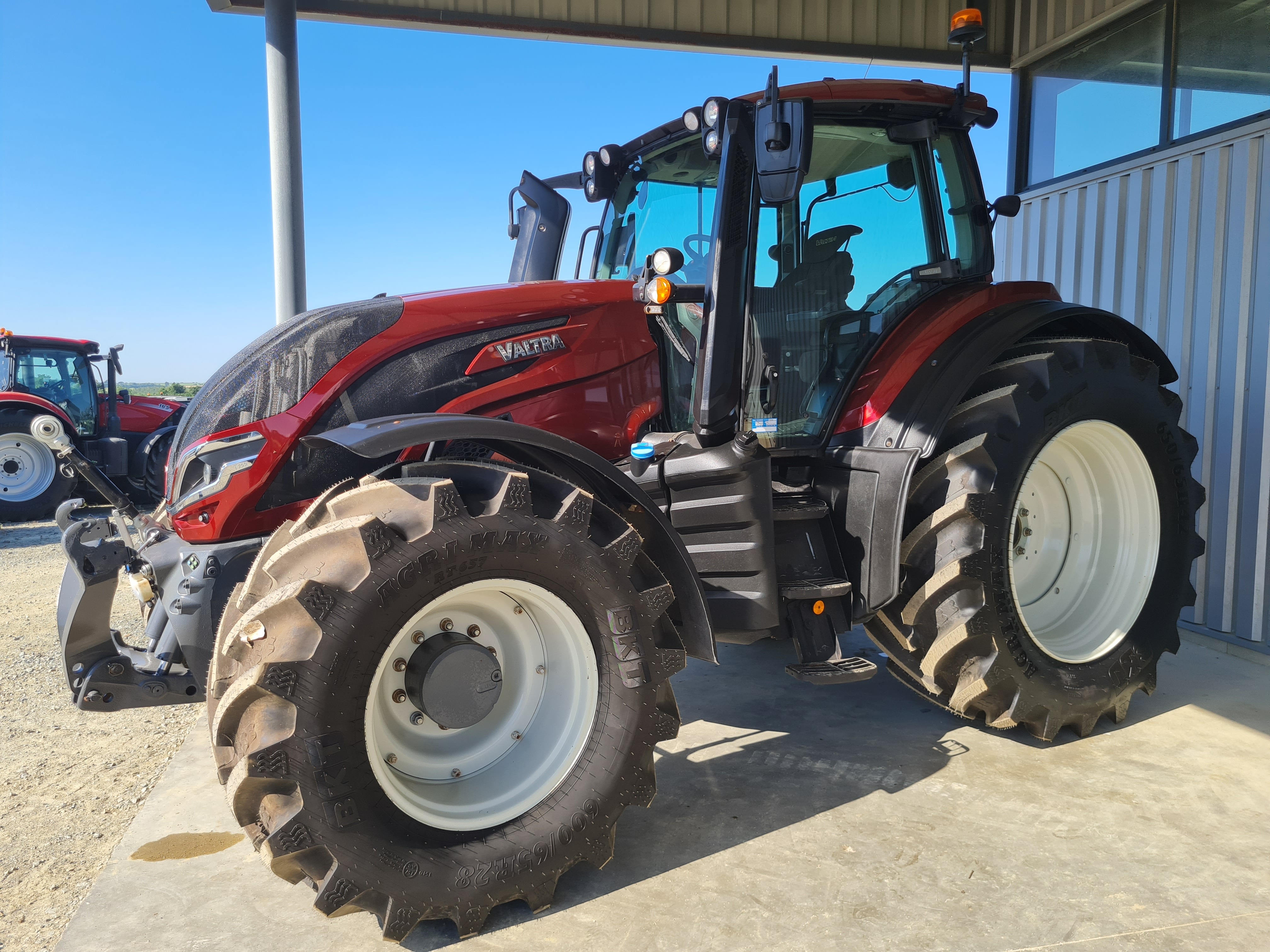 VALTRA T255 VERSU