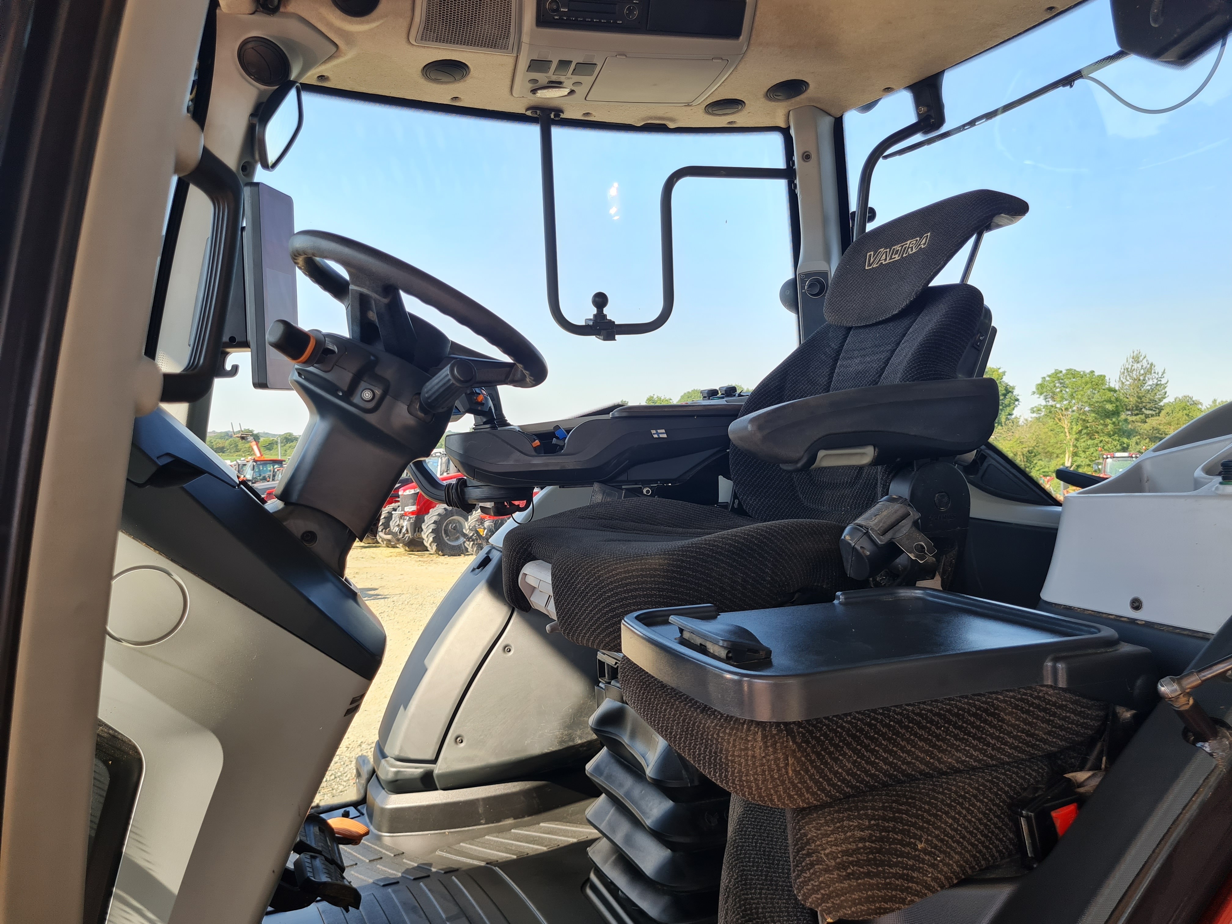 VALTRA T255 VERSU