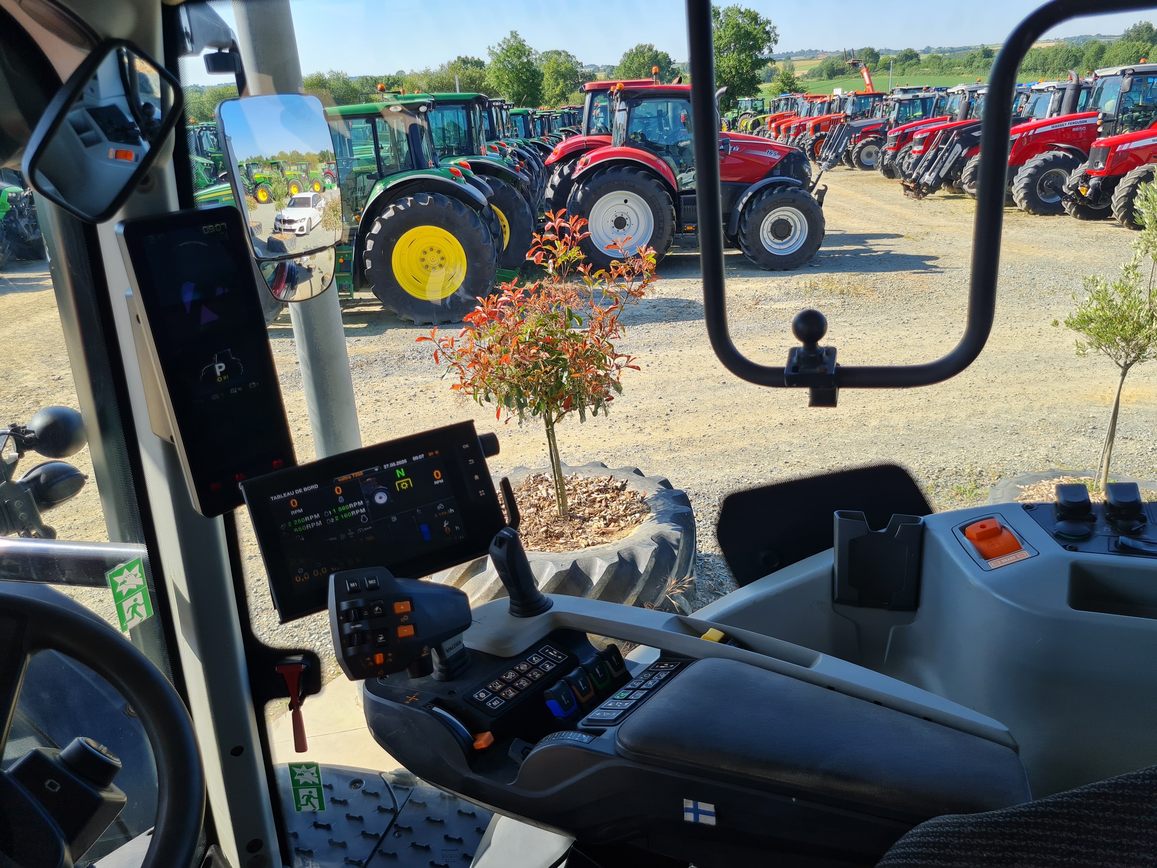 VALTRA T255 VERSU