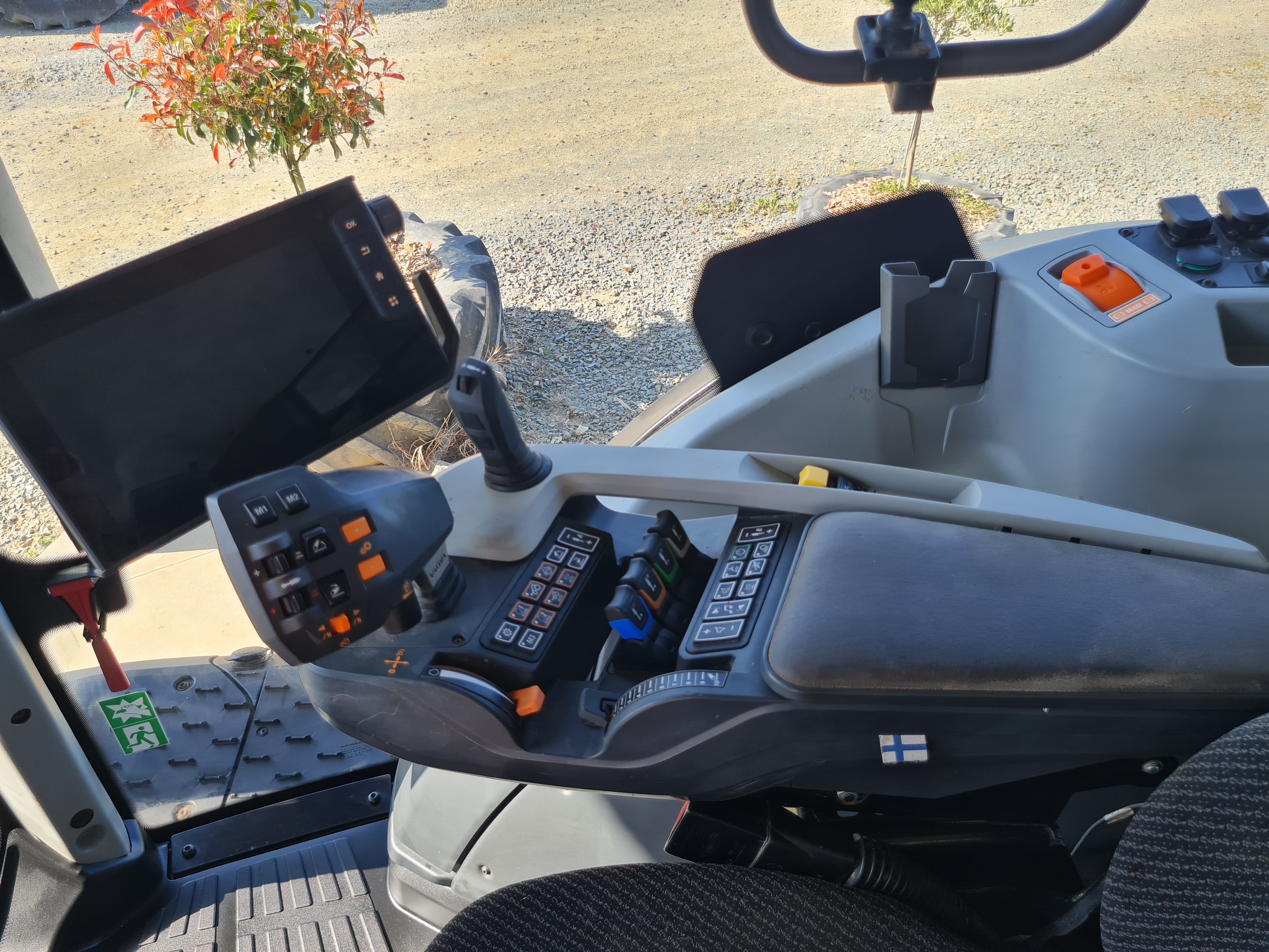 VALTRA T255 VERSU